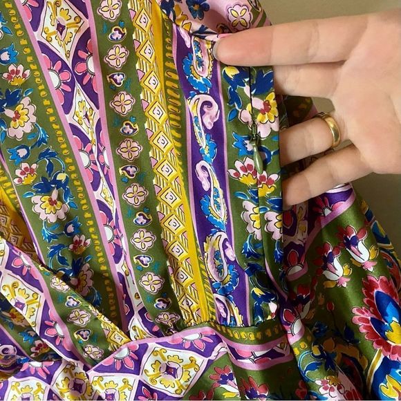 NWT Zara Patterned Silky Faux Wrap Long Sleeve Blouse New Size Medium - Picture 15 of 16